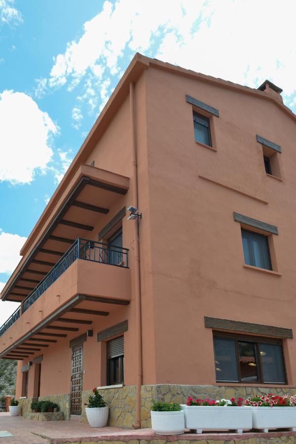 La Casita De El Cuervo Panzió Kültér fotó